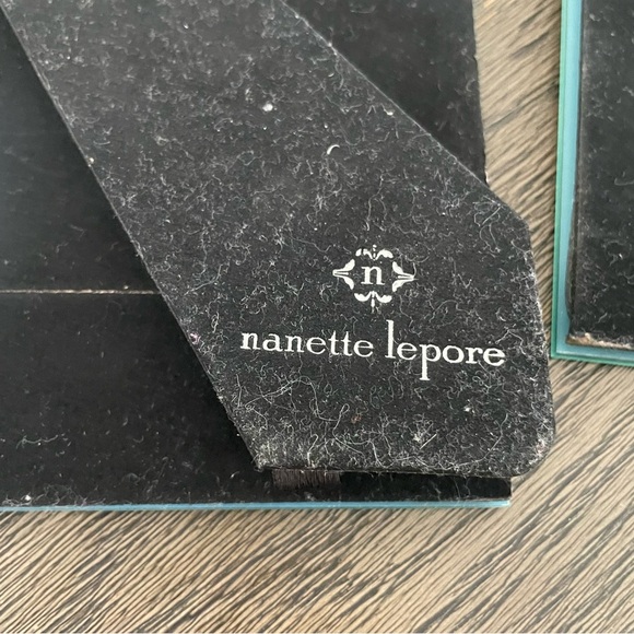 Set of 5 Nanette Lepore Mirrored Silver Rhinestone Picture Frames - Picture 9 of 10